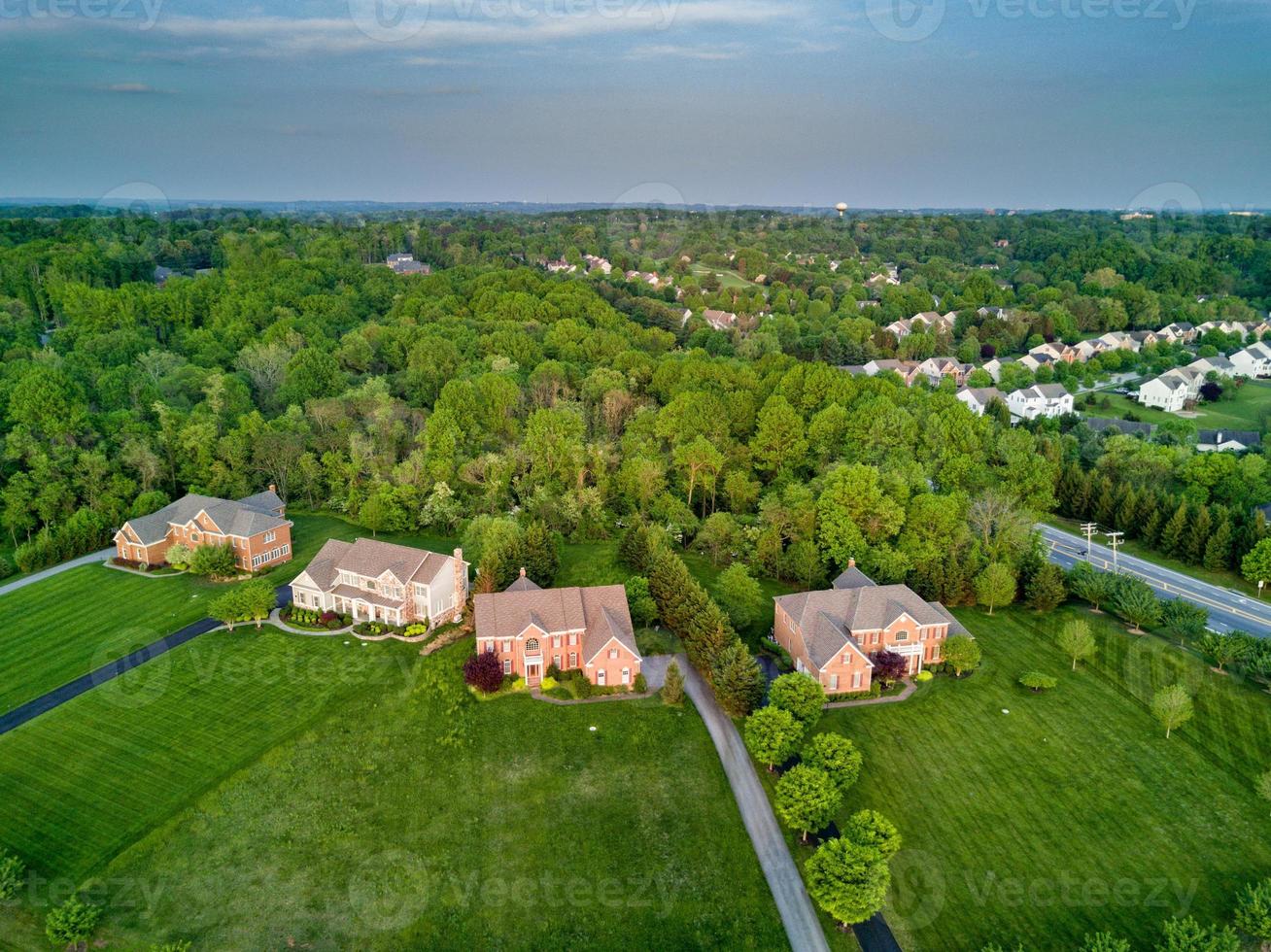 vue aérienne des maisons du comté du maryland photo