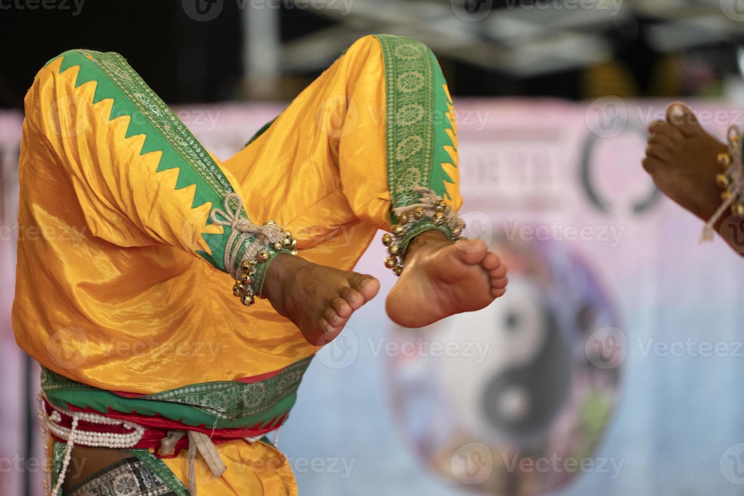 Détail du pied de danse traditionnelle de l'Inde photo