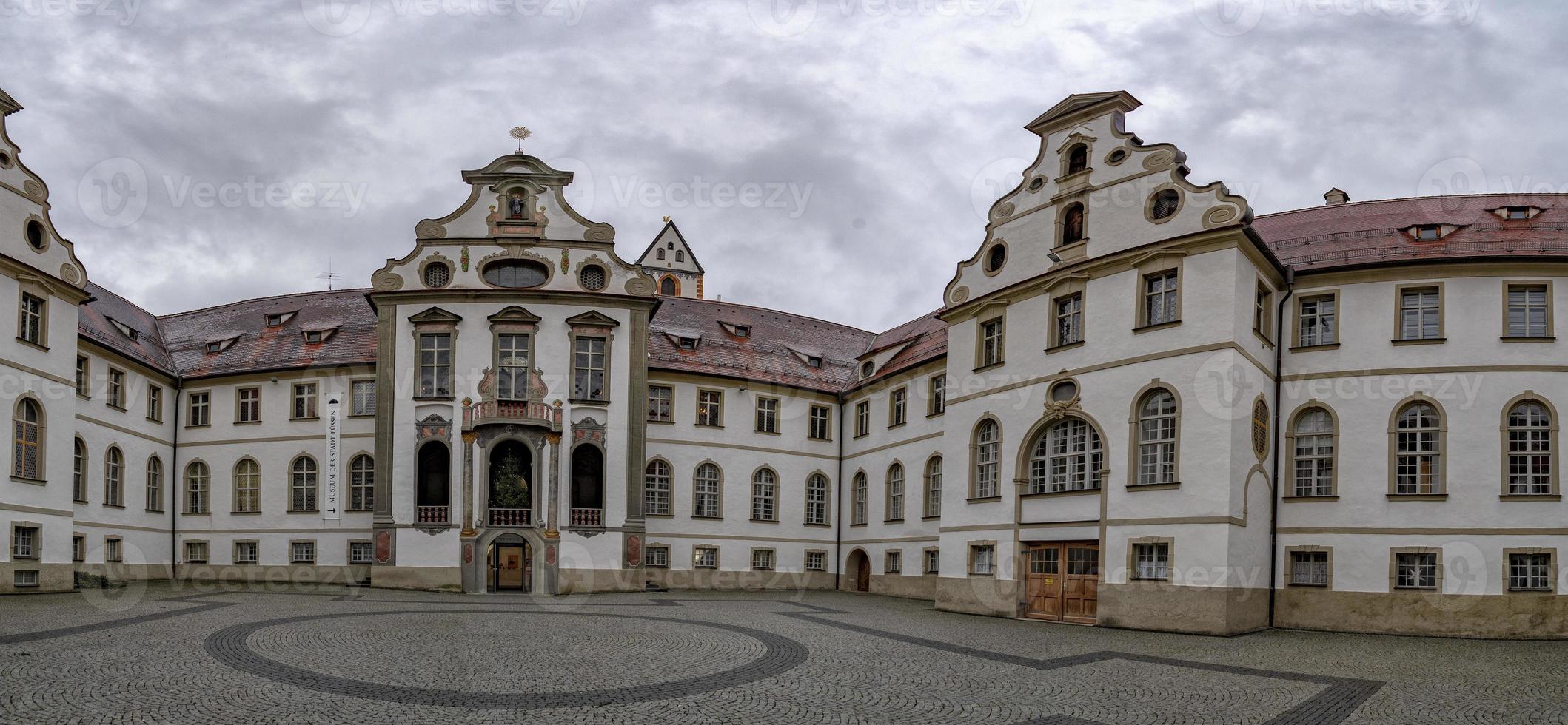 hôtel de ville de fussen allemagne ville médiévale bavaroise photo