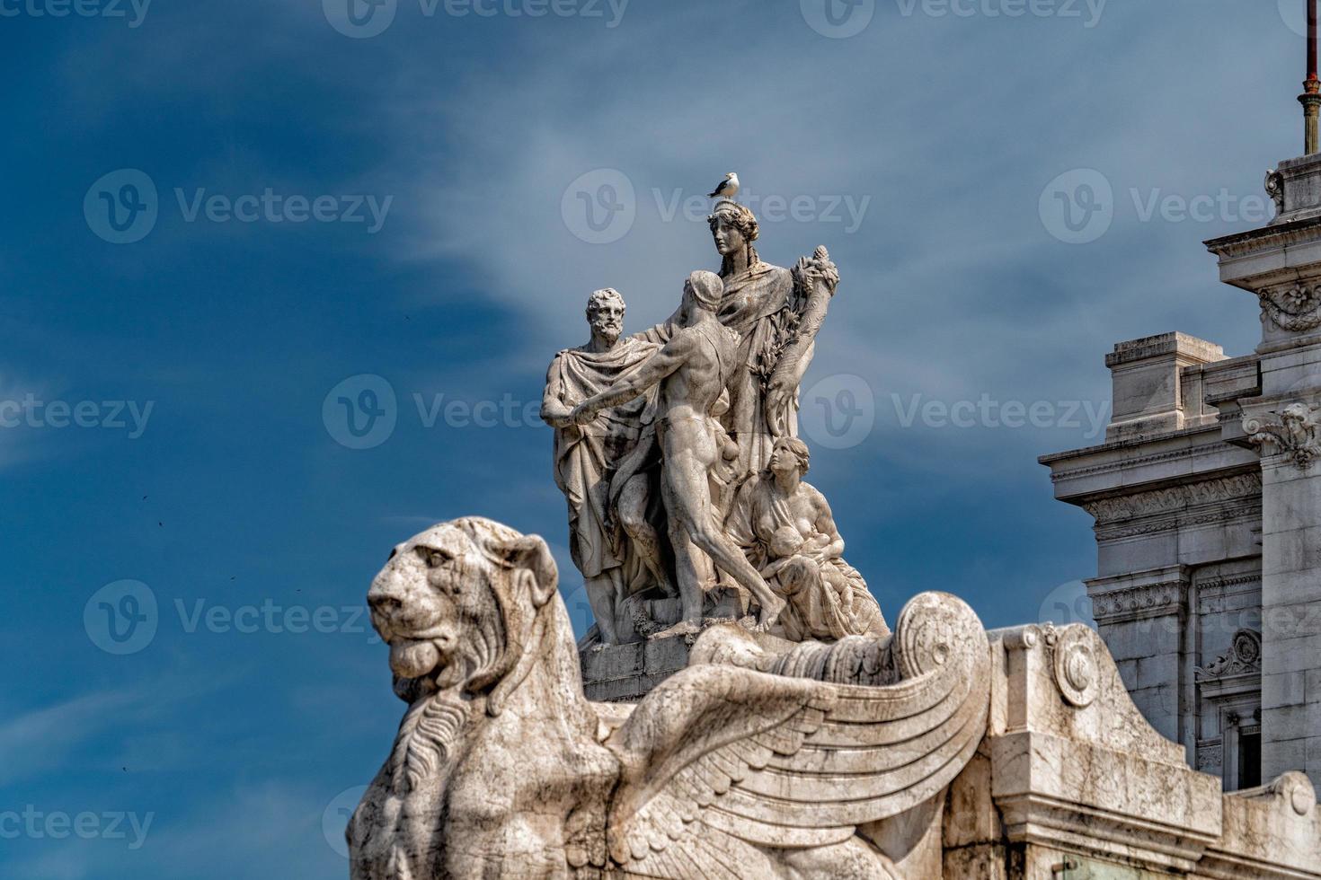 rome soldat inconnu palais vittoriano photo