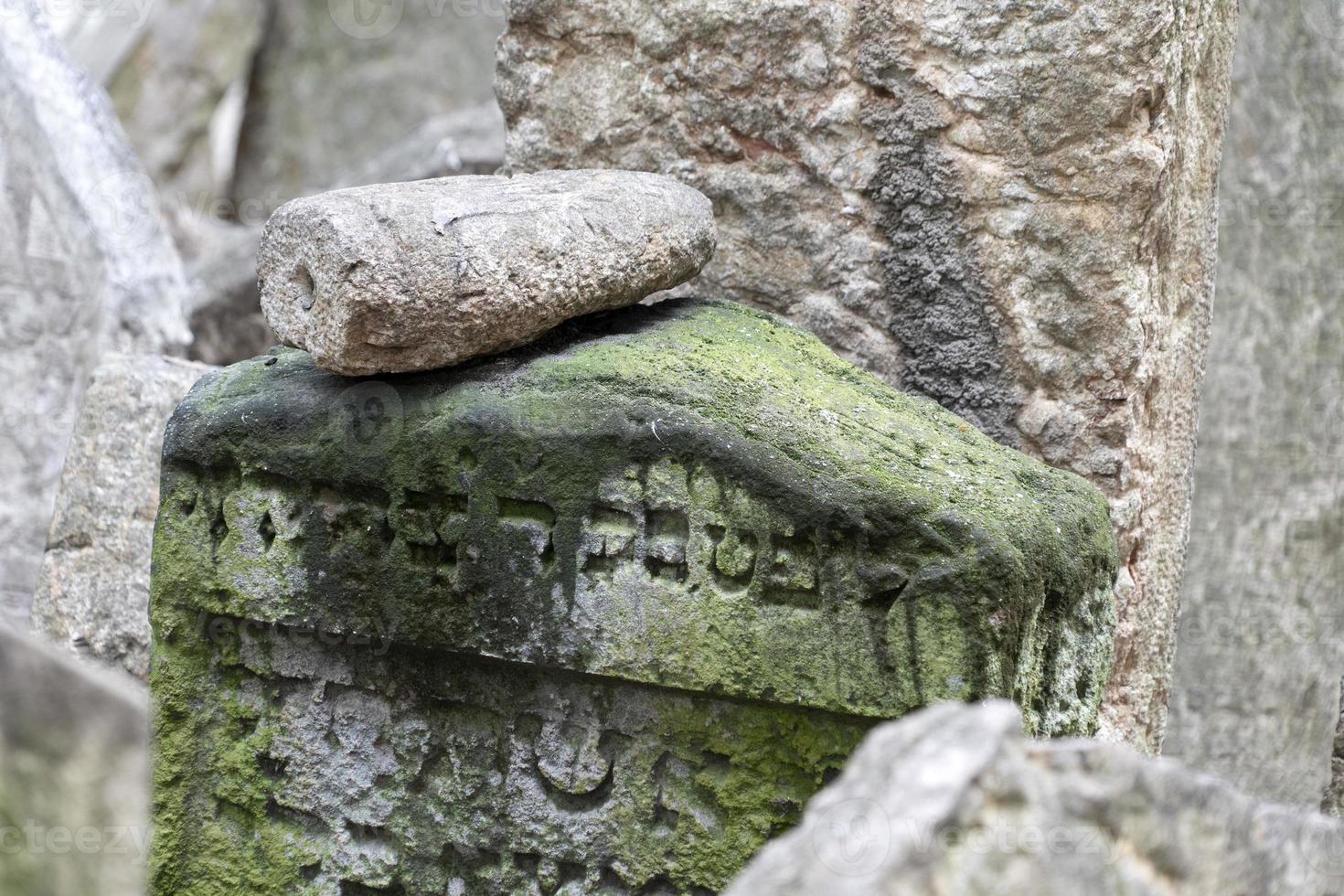 ancien cimetière juif de prague photo