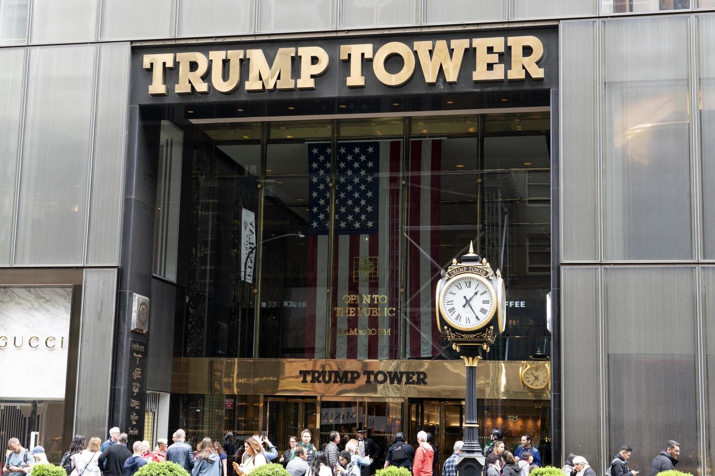 new york - usa - 5 mai 2019 - personnes à la tour d'atout photo