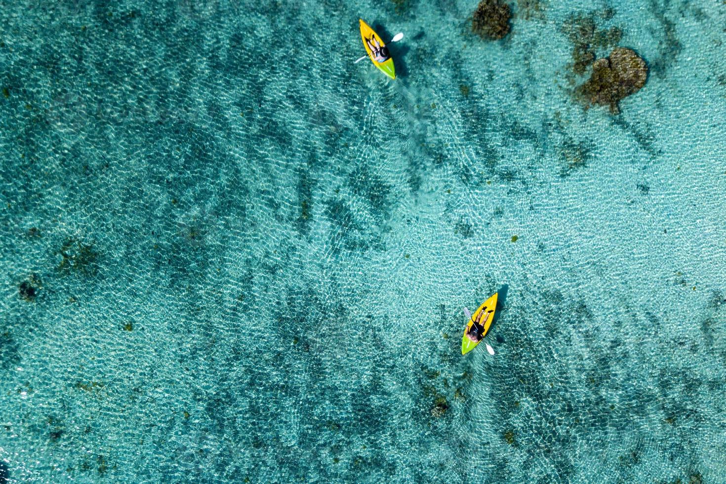 canoë et kayaks en polynésie île de cook paradis tropical vue aérienne photo