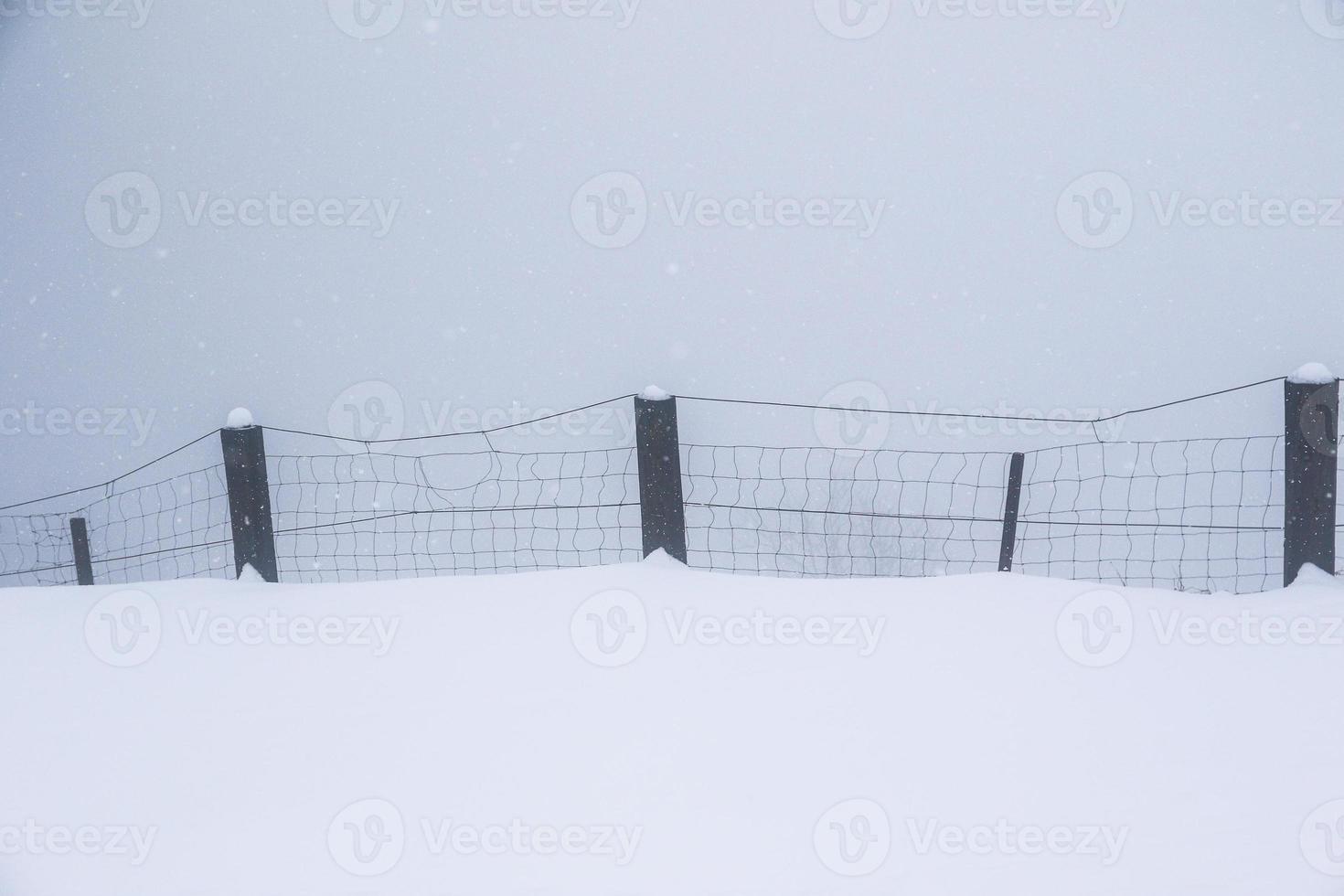 paysage d'hiver dans les alpes autrichiennes photo