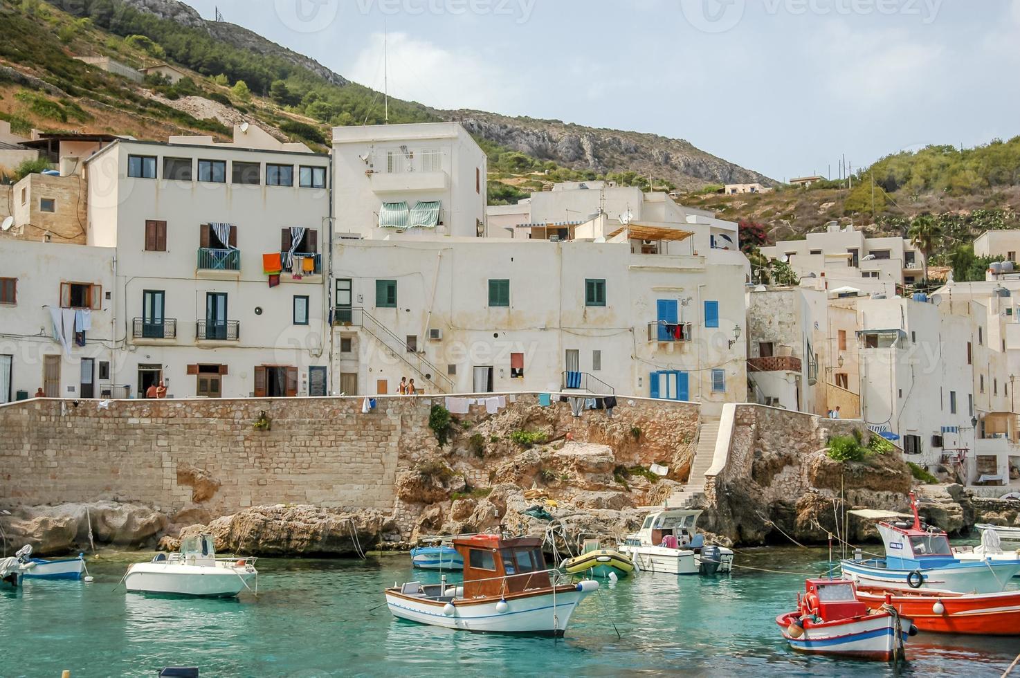 bateaux dans le port photo