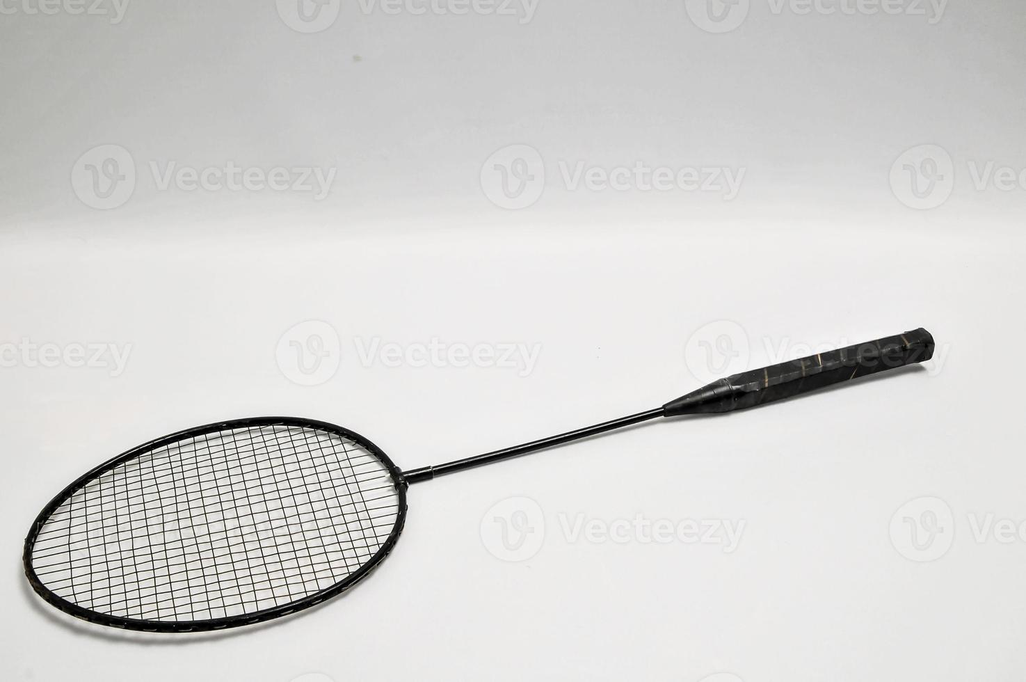 Raquette de tennis vintage sur fond blanc photo