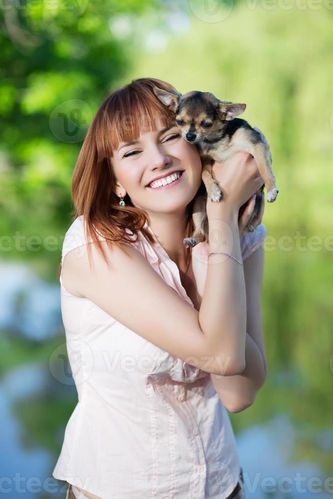 jeune femme rousse photo