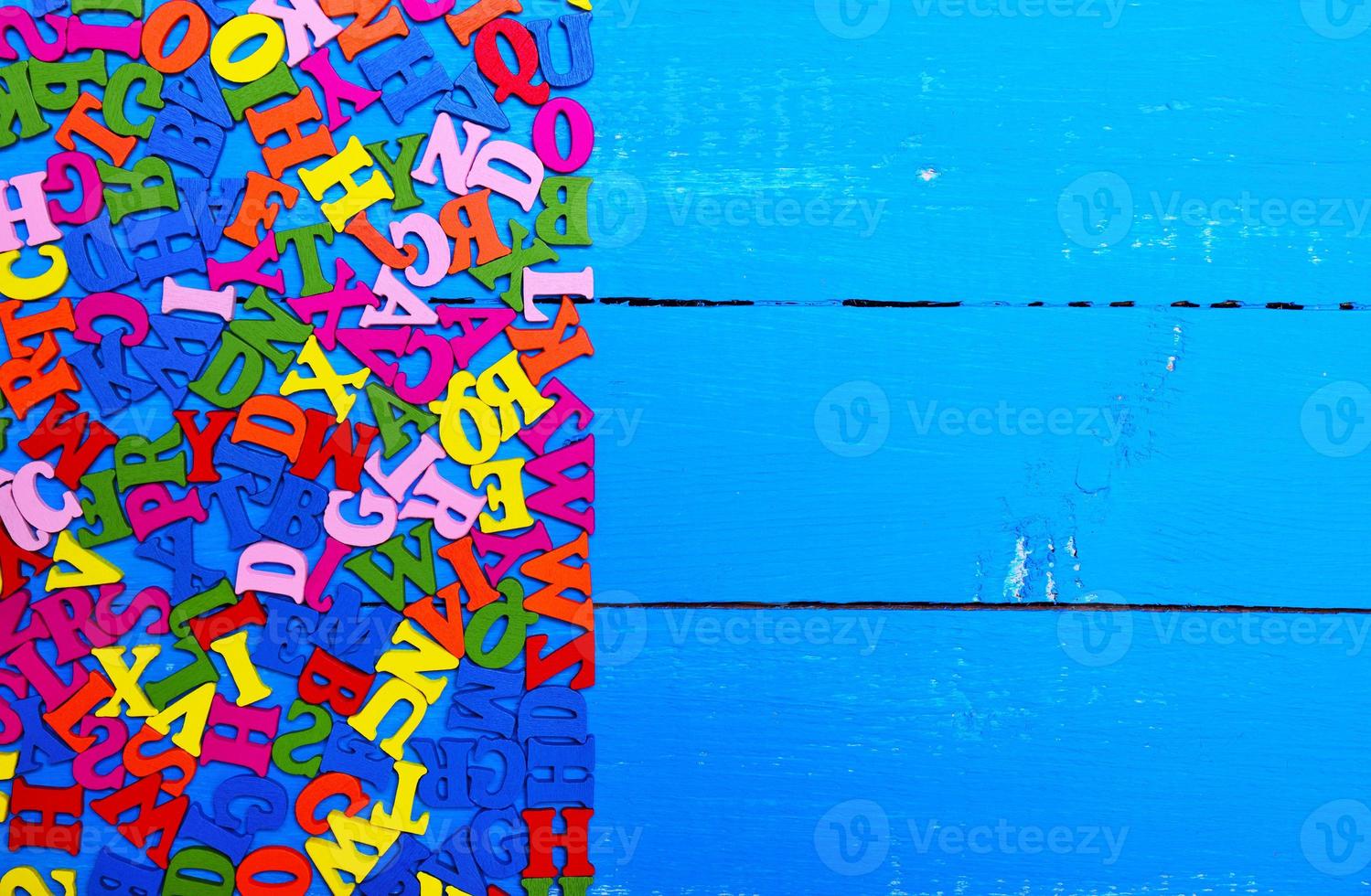 lettres multicolores de l'alphabet anglais photo