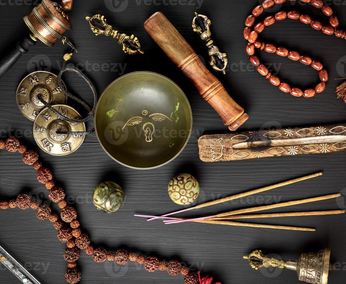 objets religieux tibétains pour la méditation photo