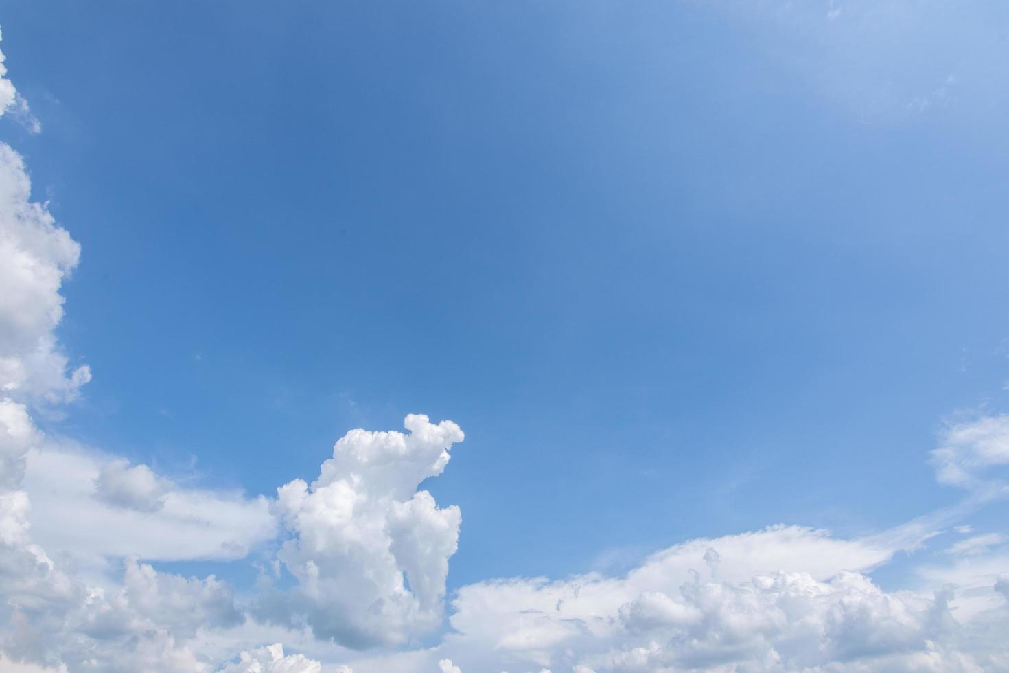 nuages dans le ciel photo