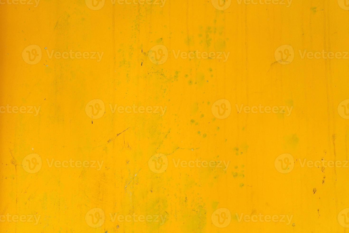 texture et fond de mur de ciment jaune abstrait. papier peint graffiti moderne. un mur a des effets et des lignes grunges. photo