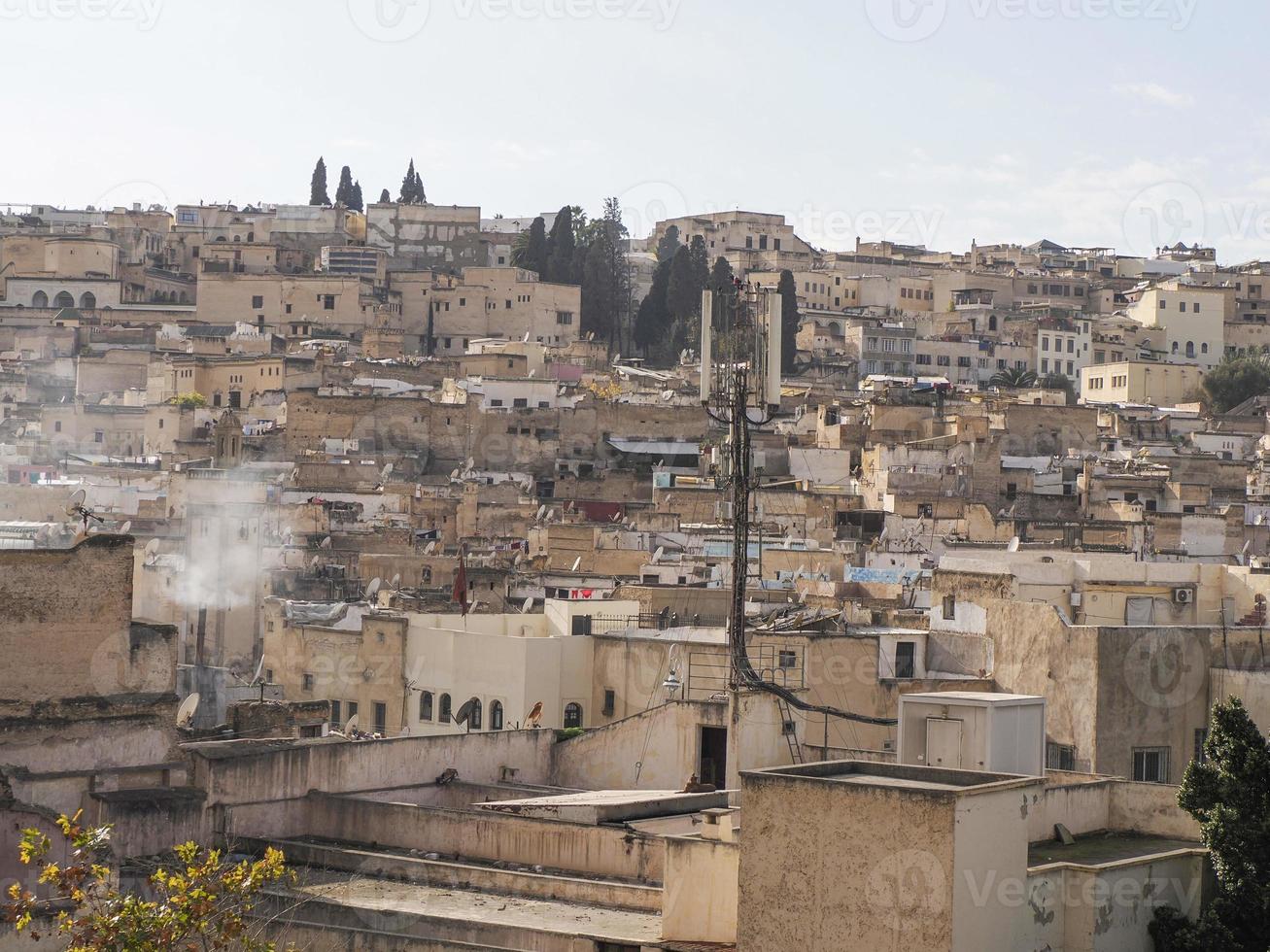 vue aérienne panorama de la médina de fez el bali maroc. fes el bali a été fondée comme capitale de la dynastie idrisside entre 789 et 808 après JC. photo