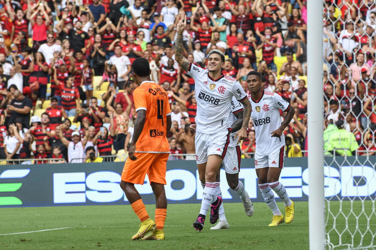 rio, brésil - 21 janvier 2022, joueur pedro dans le match entre flamengo vs nova iguacu par 03e tour du championnat carioca, au stade maracana photo