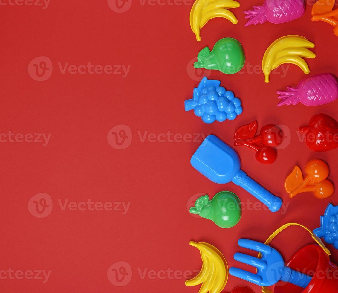 jouets en plastique pour enfants sous forme de fruits photo
