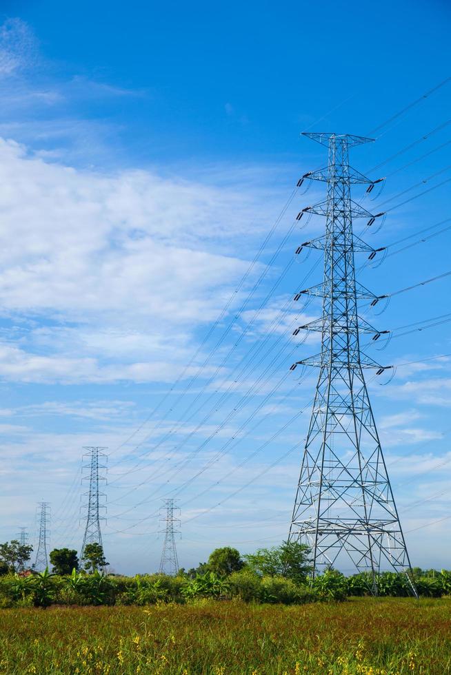 Tours à haute tension en Thaïlande photo