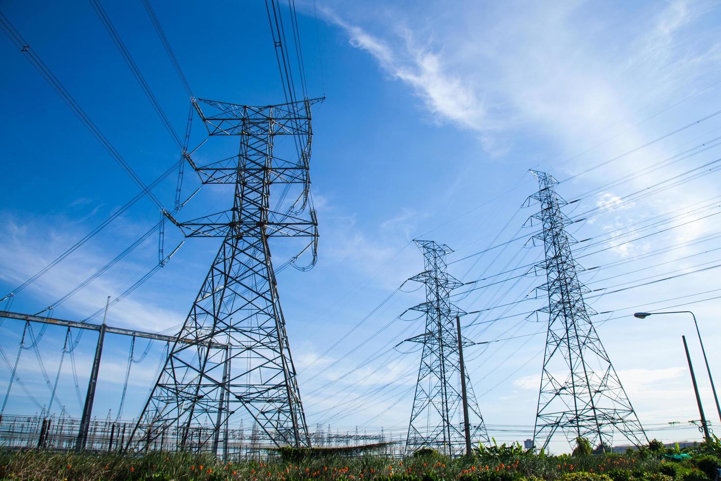 Tours à haute tension en Thaïlande photo