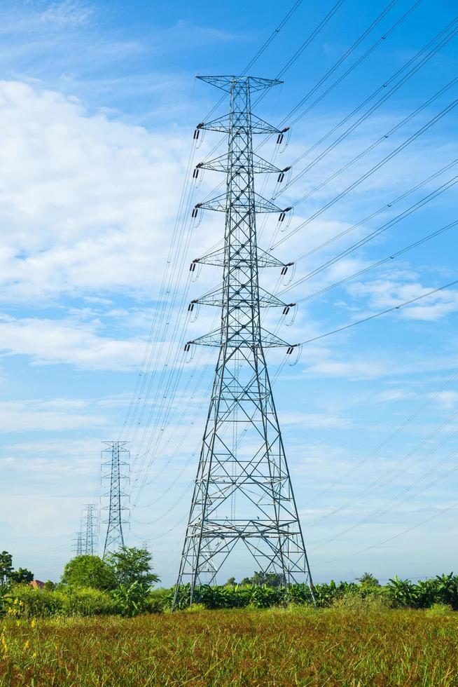 Tours à haute tension en Thaïlande photo