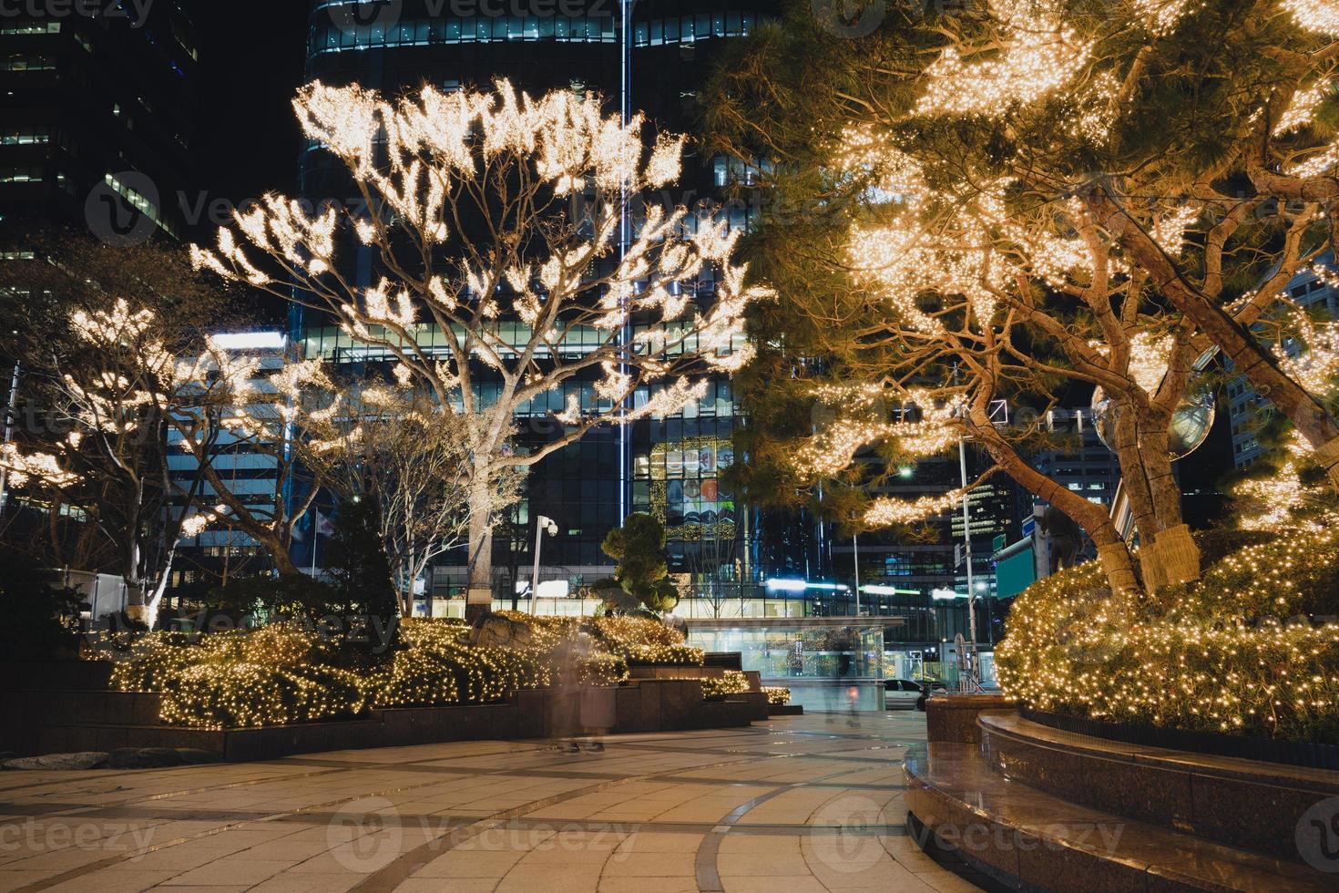 photo de nuit de noël à myeongdong, corée