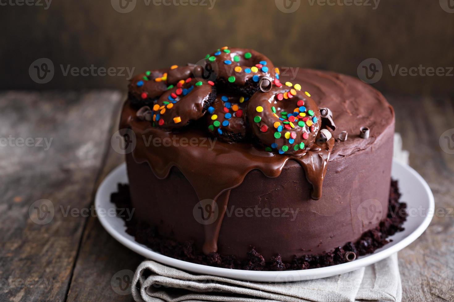 gâteau au chocolat noir avec glaçage à la ganashe photo