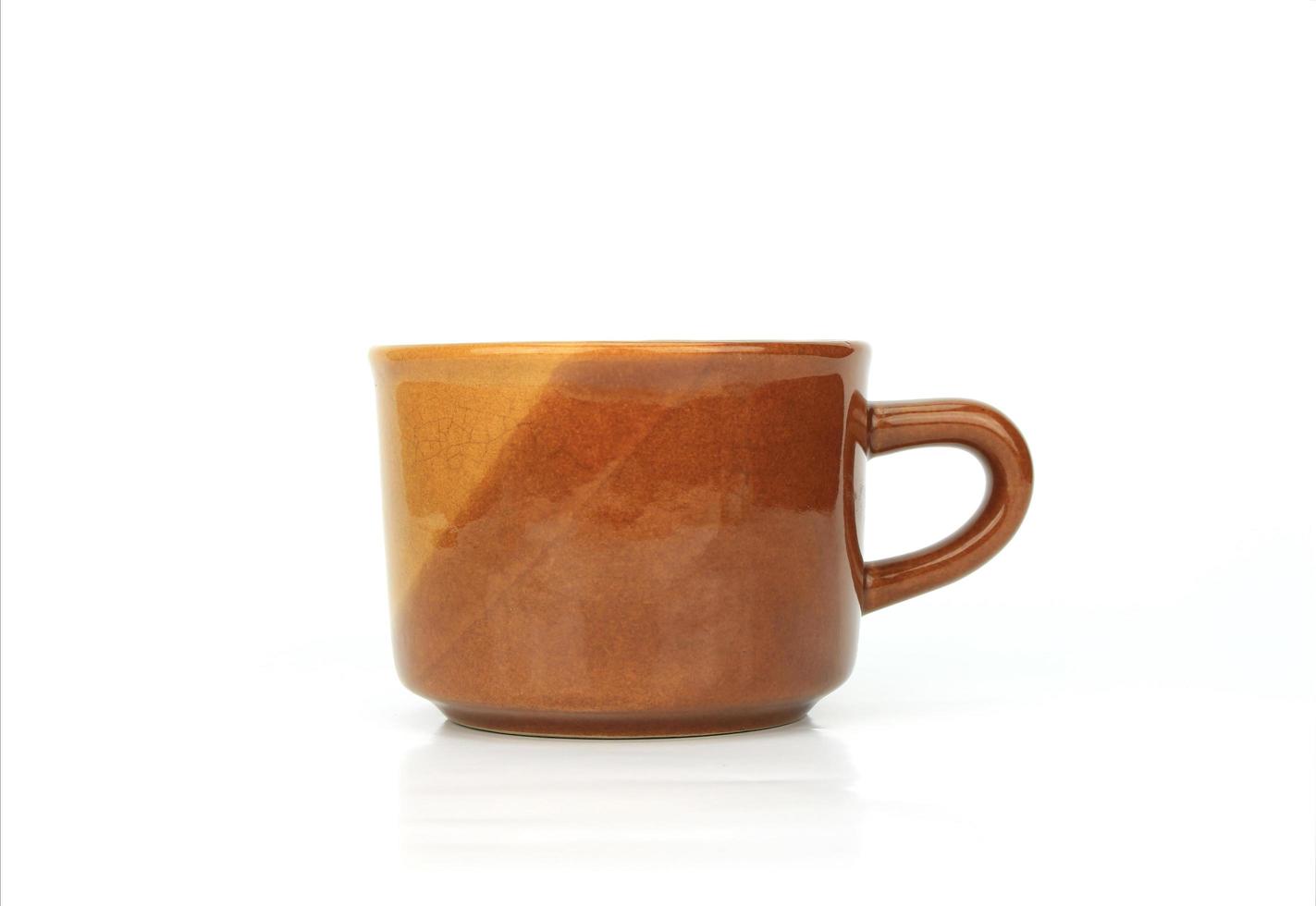 tasse en céramique marron photo