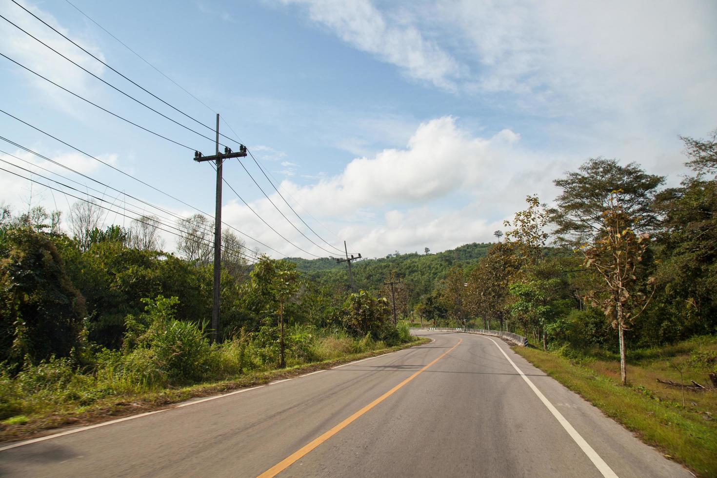 route dans les montagnes photo