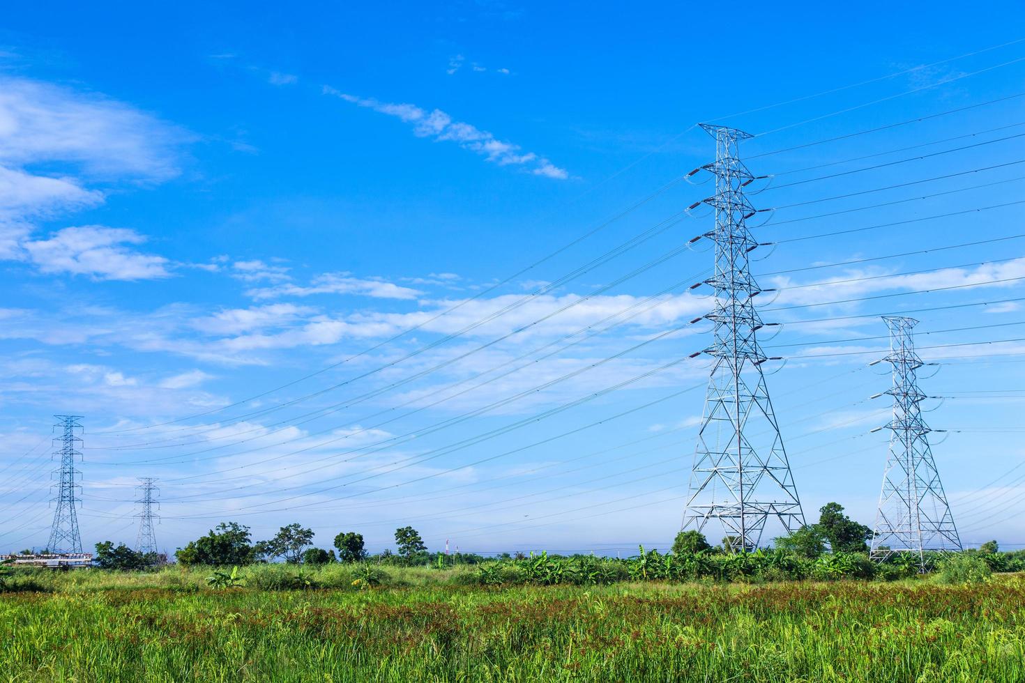 Tours à haute tension en Thaïlande photo