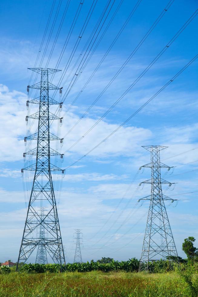 Tours à haute tension en Thaïlande photo