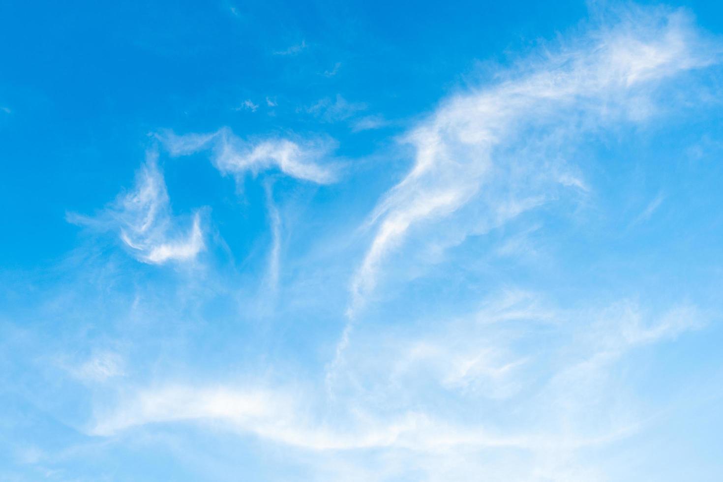 nuages dans le ciel photo