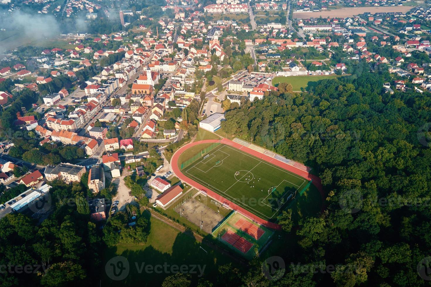 paysage urbain d'une petite ville européenne, vue aérienne photo