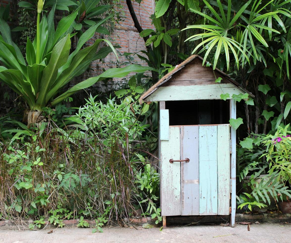 petit hangar en bois photo