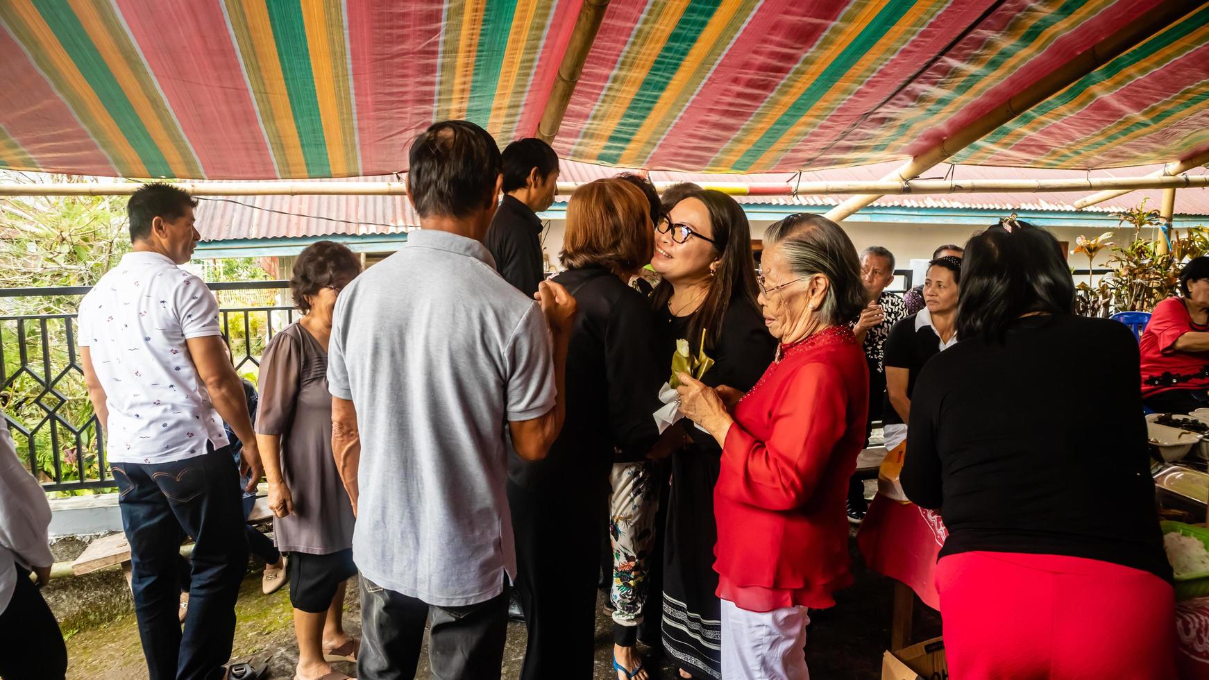 Sud Minhasa, Indonésie janvier 2023, le famille avoir ensemble sur vacances photo