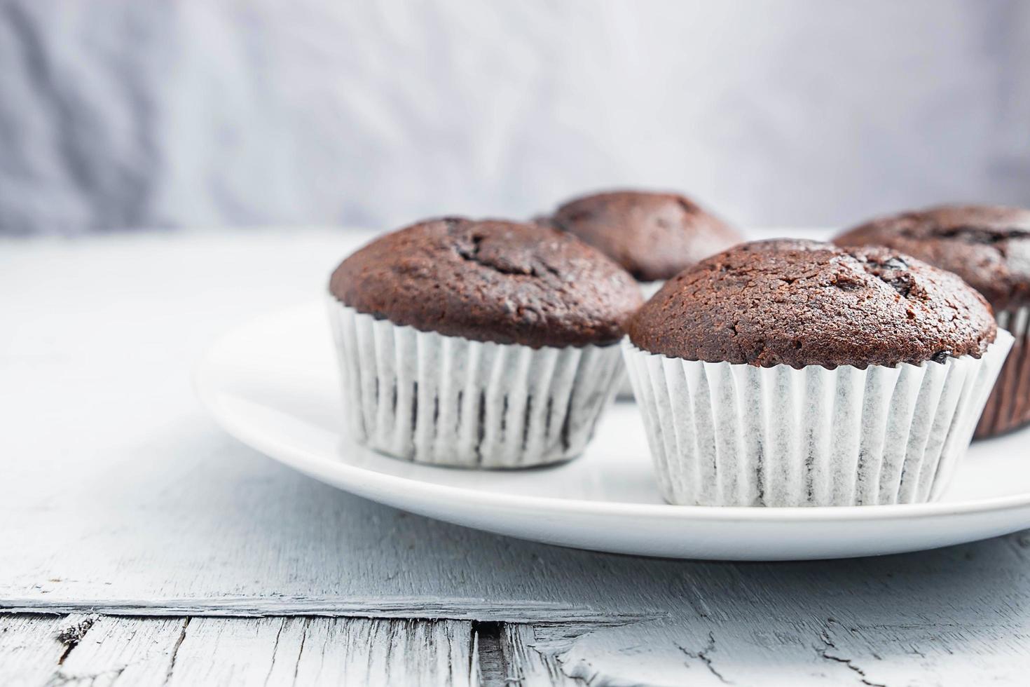 cupcakes au chocolat sans glaçage photo