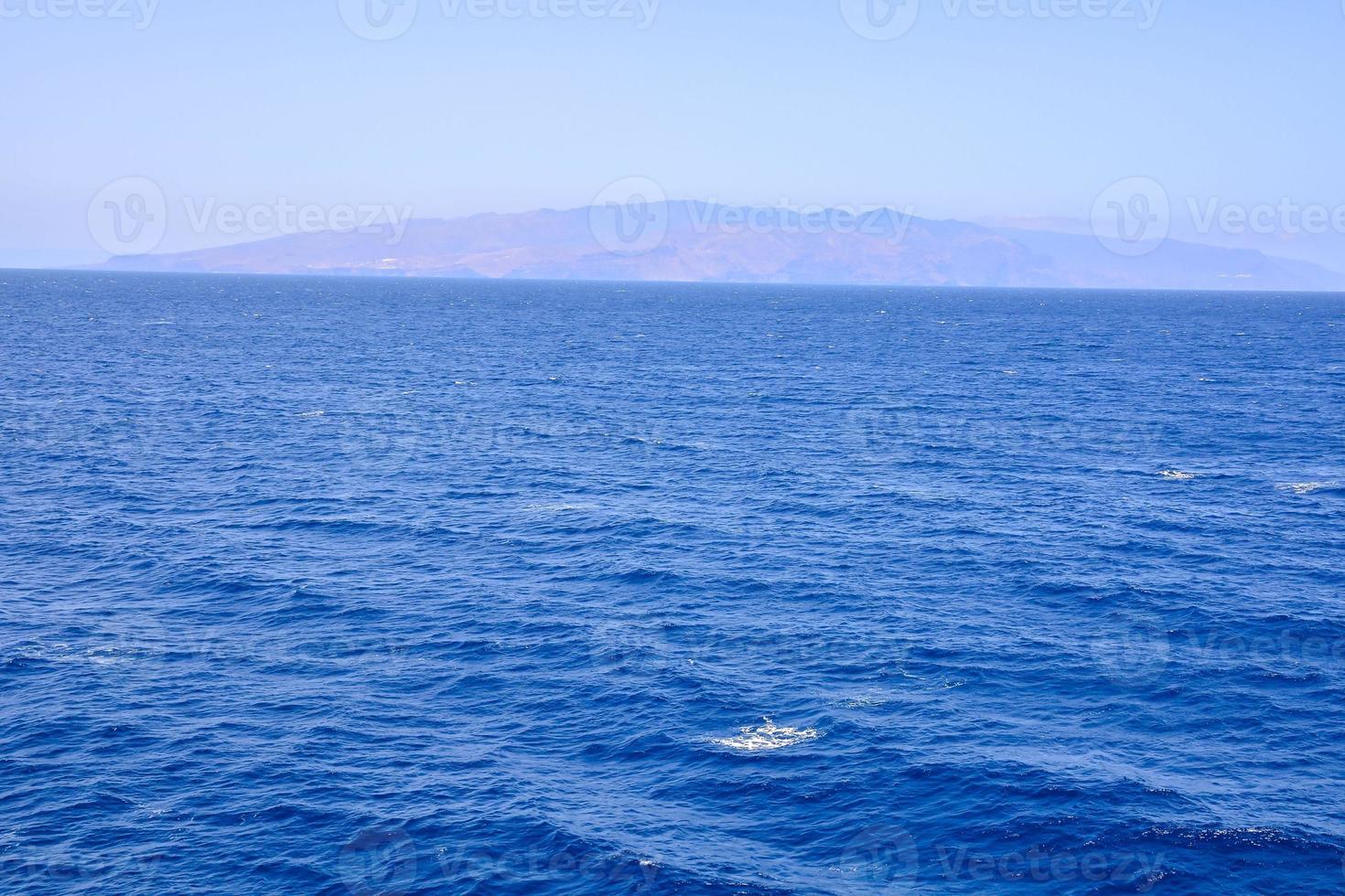 vue panoramique sur l'océan photo