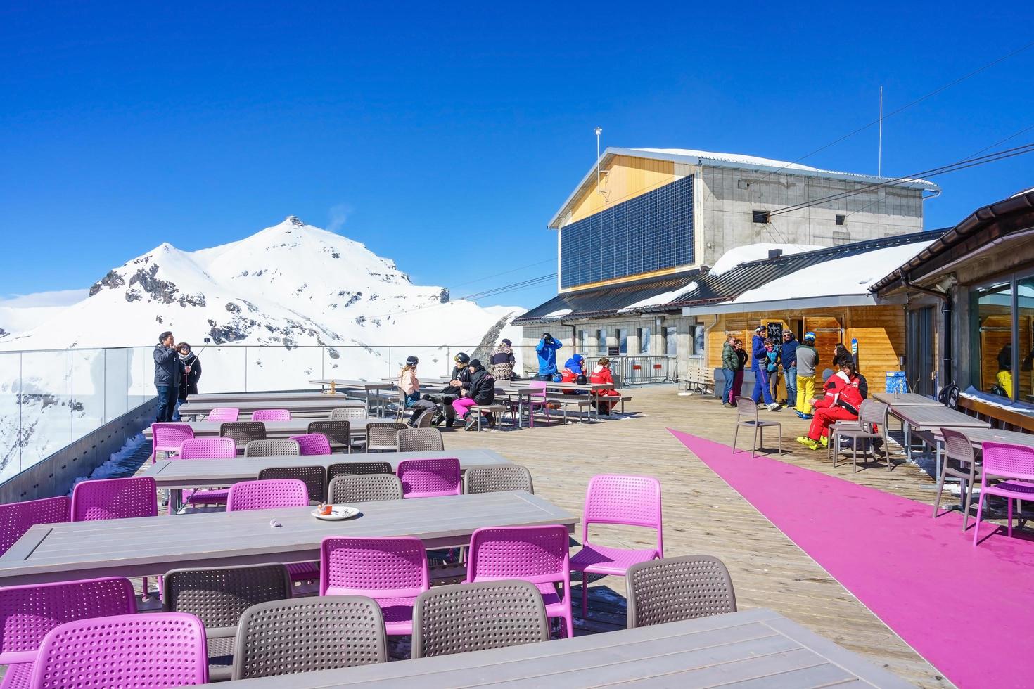 Station de Birg dans les Alpes suisses à Mürren photo