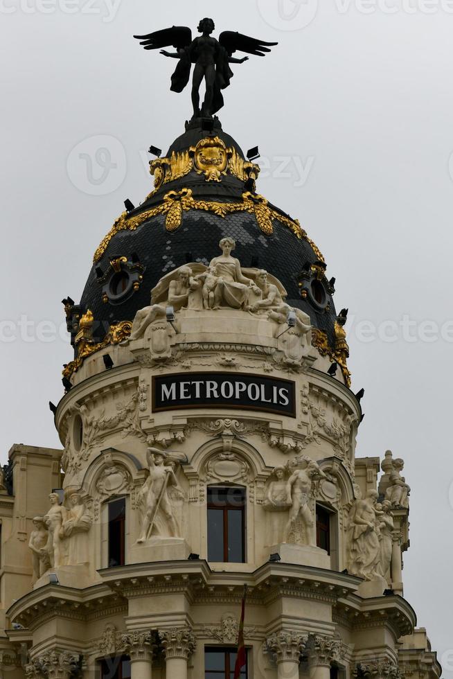 le métropole bâtiment, un Bureau bâtiment dans Madrid, Espagne à le coin de calle de alcala et gran via. photo