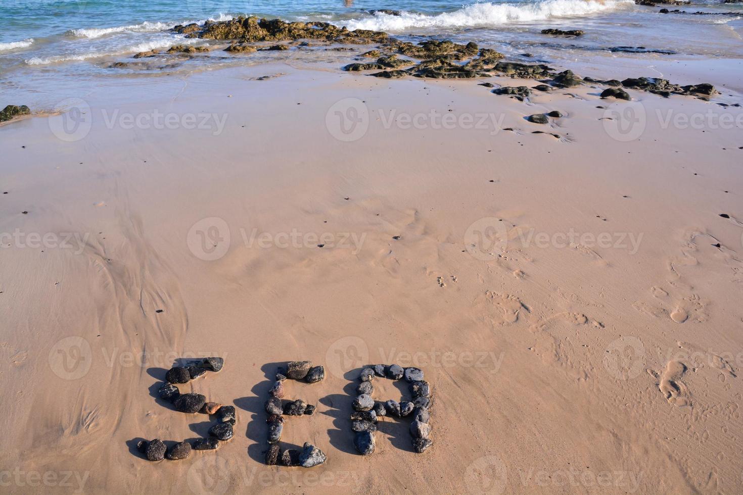 rochers sur le rivage photo