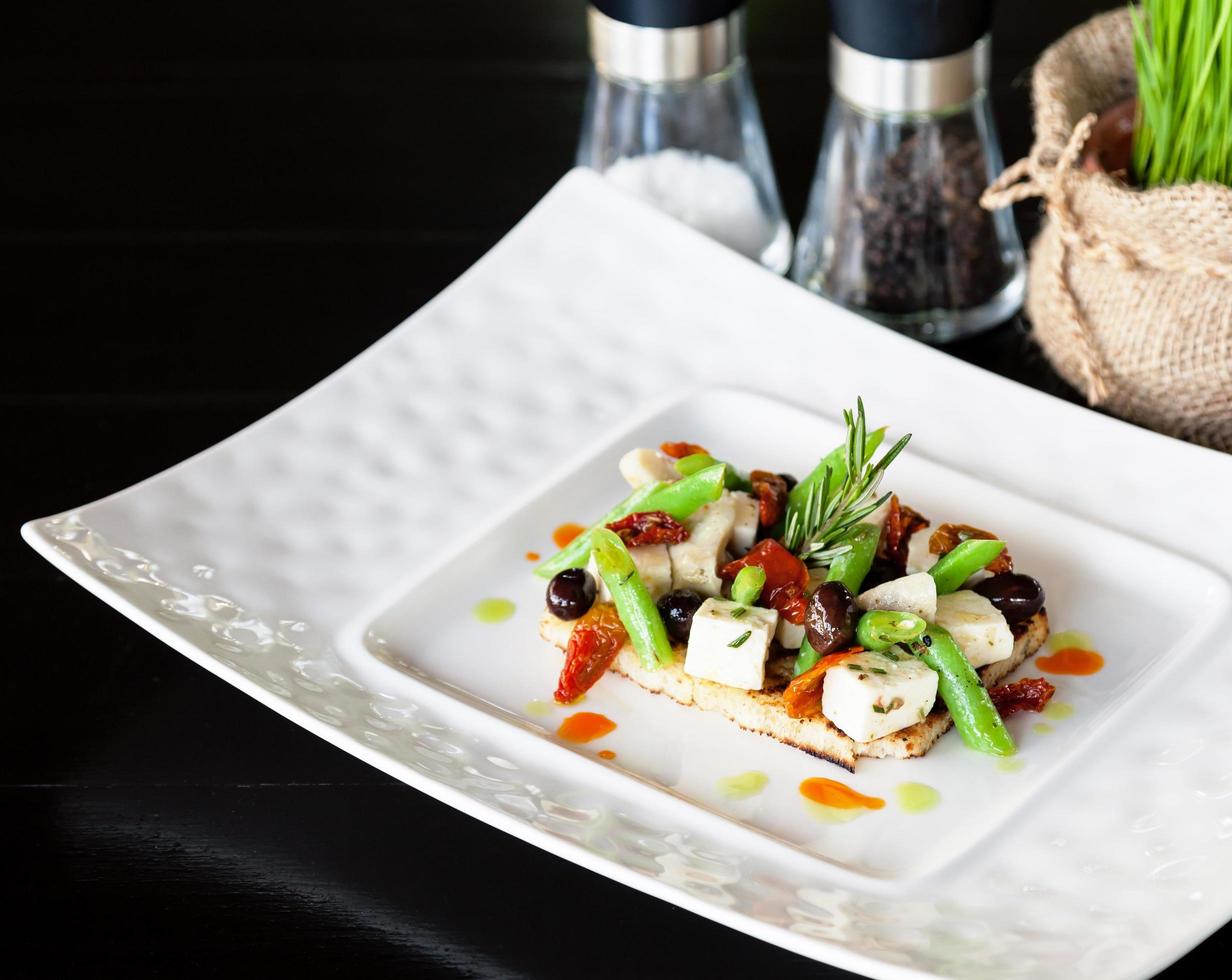 apéritif au fromage sur une assiette photo