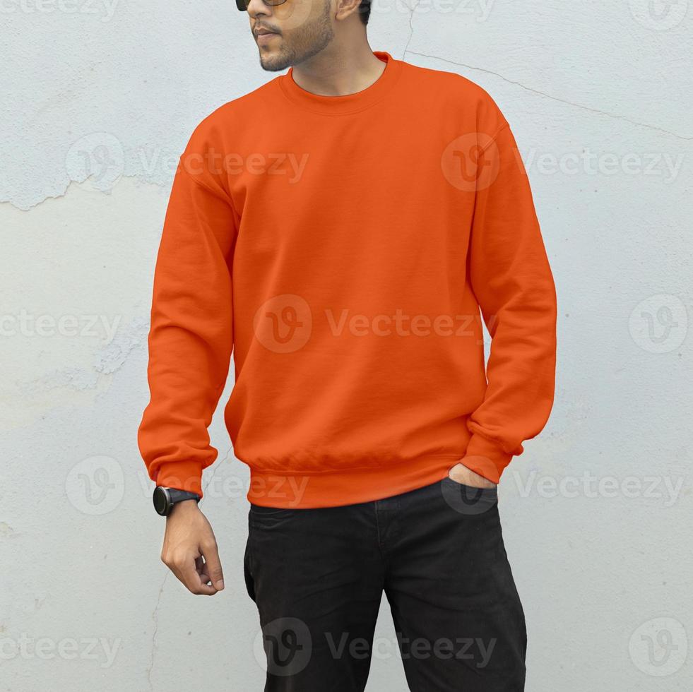 Orange sweat-shirt maquette pour Hommes gildan 18000 photo