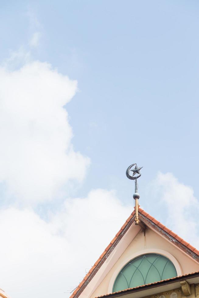 symbole de l'islam sur un bâtiment photo