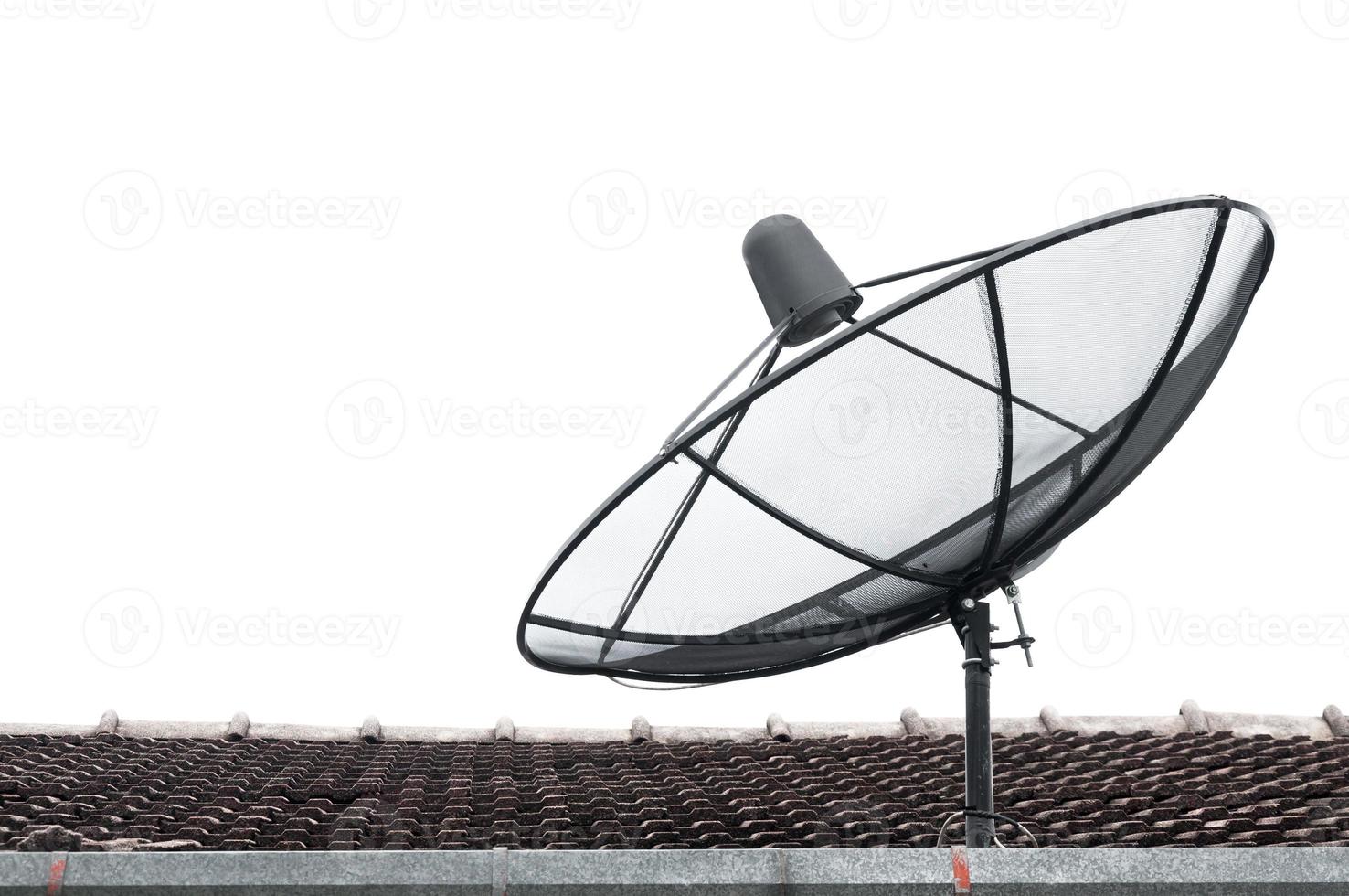 Satellite plat sur le vieux toit photo