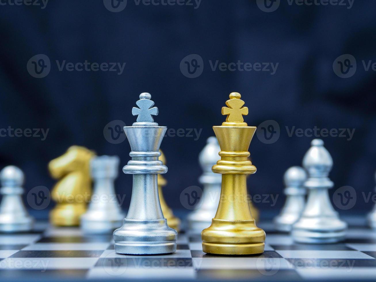 Jeux Intellectuels. Leçon D'échecs. Figures D'échecs. Concours D'échecs Des  Professeurs. Concept De Stratégie De Jeu. Jeu De Socié Image stock - Image  du inspiration, pièce: 217227135