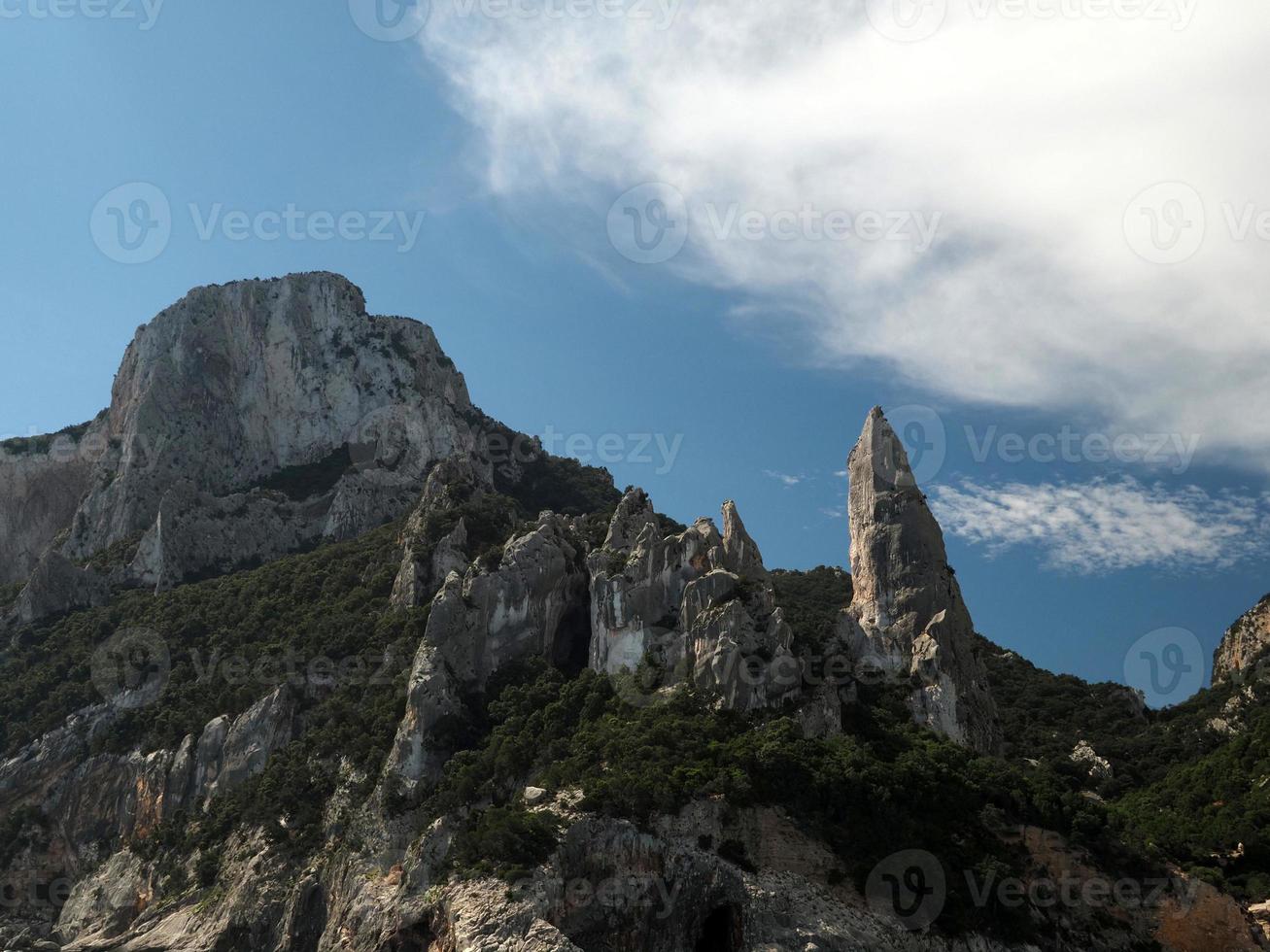 golfe d'orosei cala gonone rochers mer falaises sardaigne italie photo