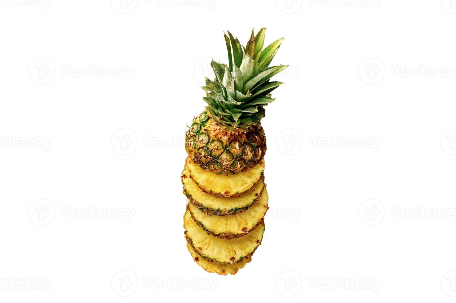 3316 haché ananas isolé sur une transparent Contexte photo