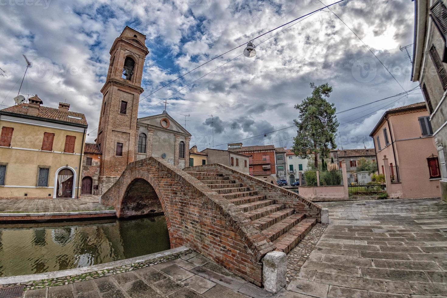 village de comacchio en italie vue paysage urbain photo