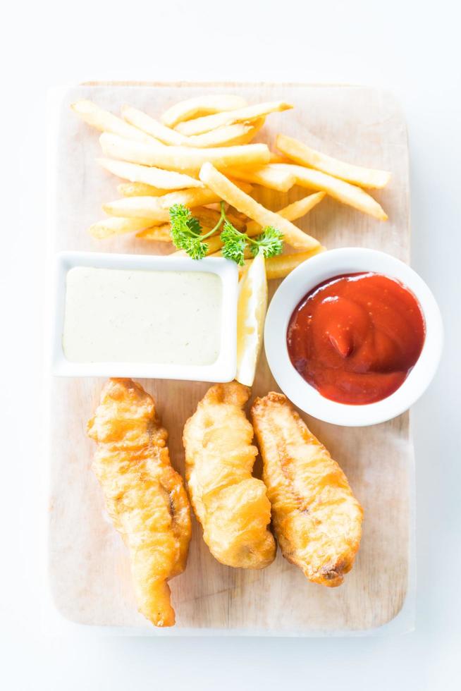 fish and chips dans l'assiette photo