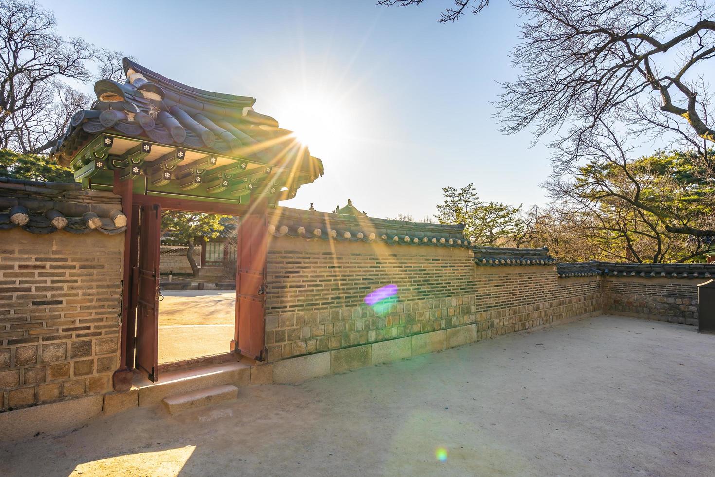 Palais Changdeokgung dans la ville de Séoul, Corée du Sud photo