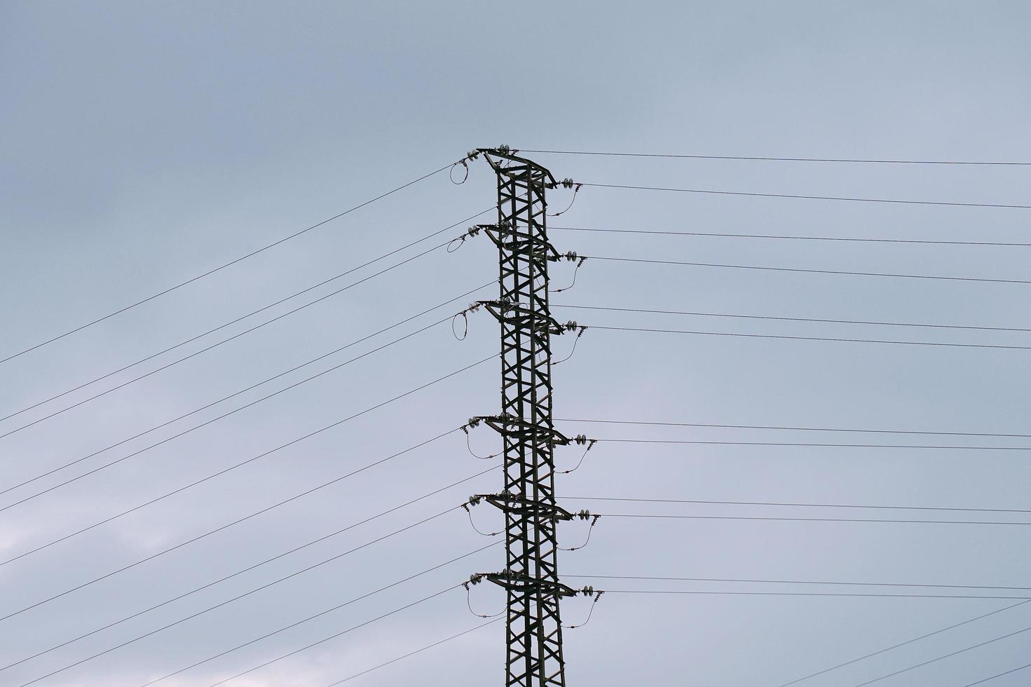 une tour électrique pour l'approvisionnement en électricité photo