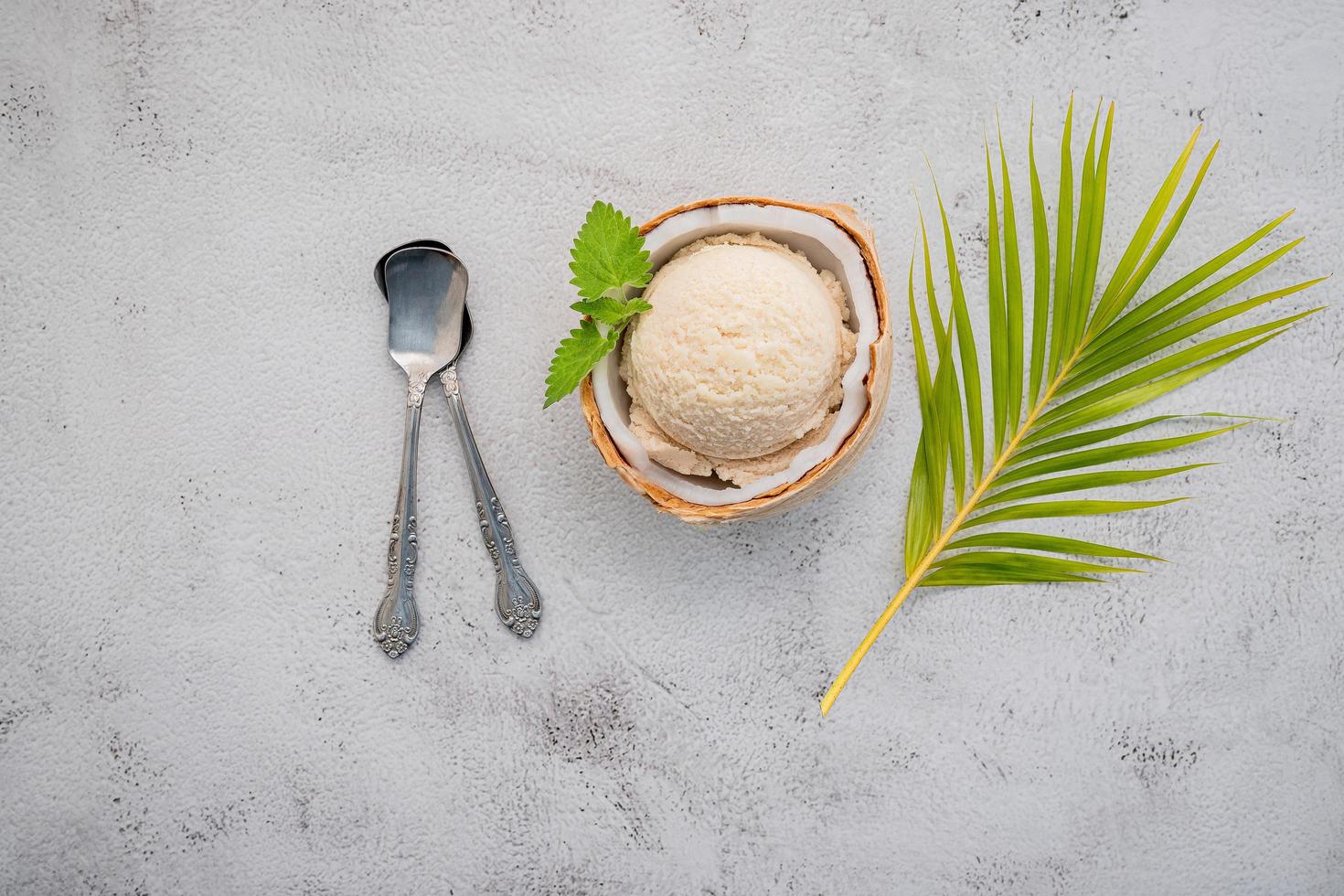 vue de dessus de la glace à la noix de coco photo