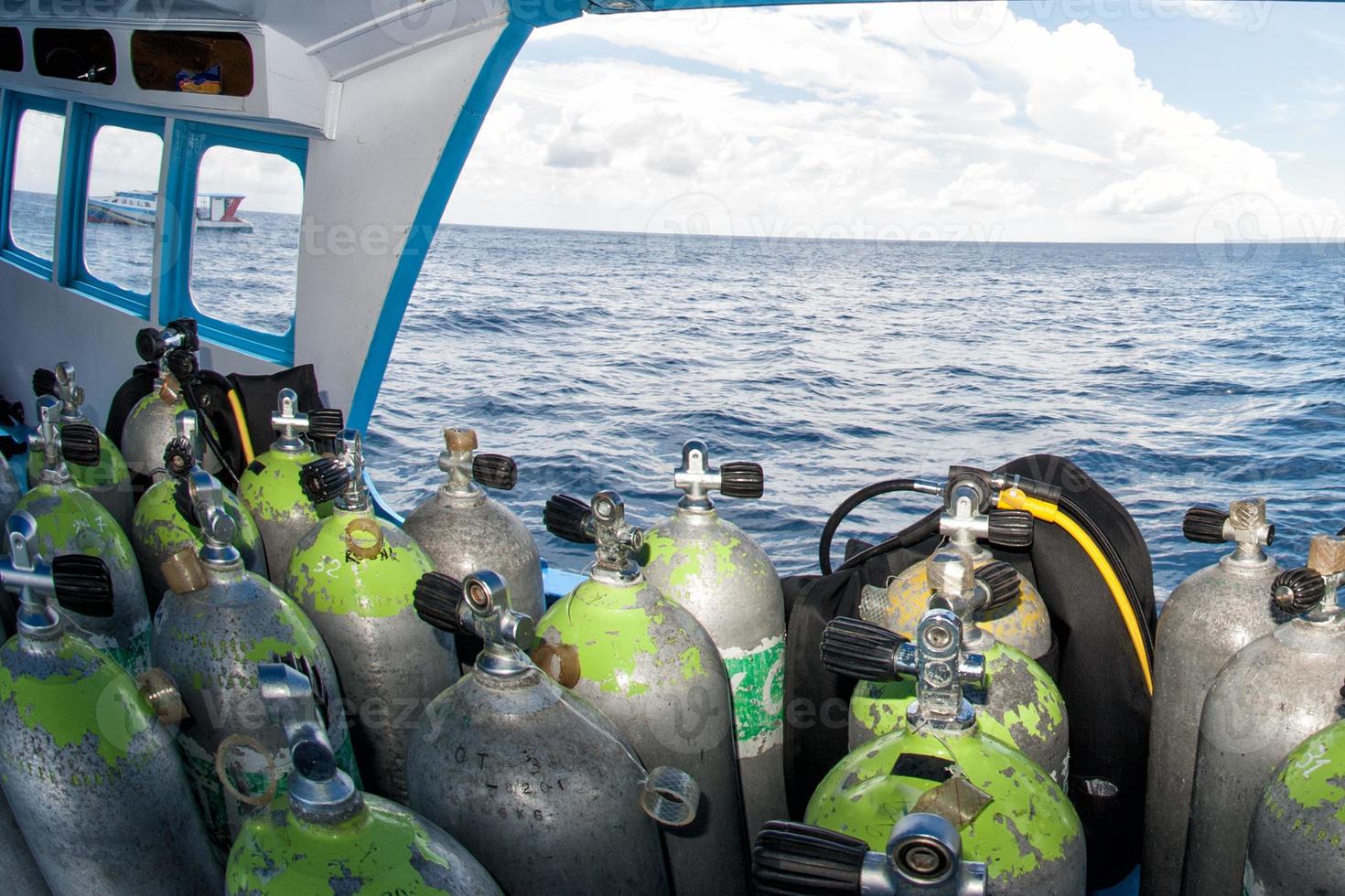 réservoir sur bateau de plongée sous-marine photo