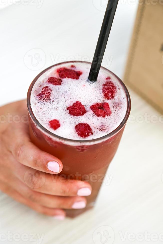 Frais limonade avec framboise photo